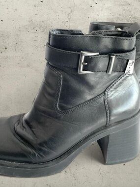 Harley-Davidson Black Leather Ankle Booties with Buckle